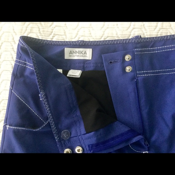 ANNIKA CUTTER AND BUCK Navy Blue Golf Skort - Picture 4 of 4